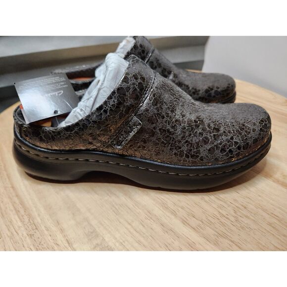 Clarks Pro Women's Work Clogs – Slip-Resistant, Size 7, Gunmetal, NIB - Picture 5 of 11